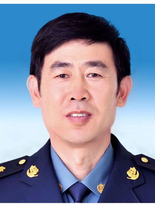 劉炳文(山東省煙臺市萊州市交通運輸局黨組成員、市交通運輸服務中心主任) 劉炳文(山東省煙臺市萊州市交通運輸局黨組成員、市交通運輸服務中心主任)