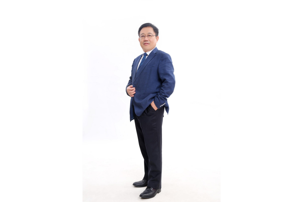 王國權(德亨仁厚集團董事長) 王國權(德亨仁厚集團董事長)