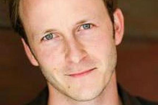 Christopher Redmond(Christopher Redmond) Christopher Redmond(Christopher Redmond)