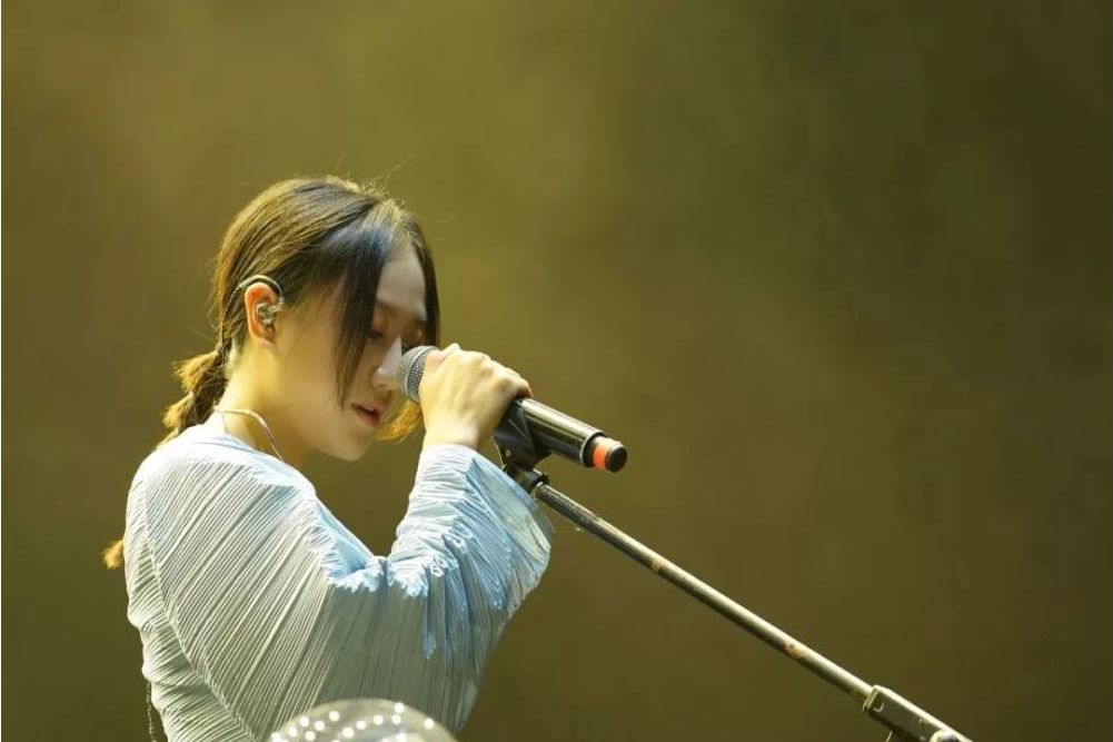 清透(陳粒演唱的歌曲) 清透(陳粒演唱的歌曲)