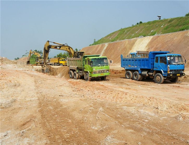 挖方路基 挖方路基