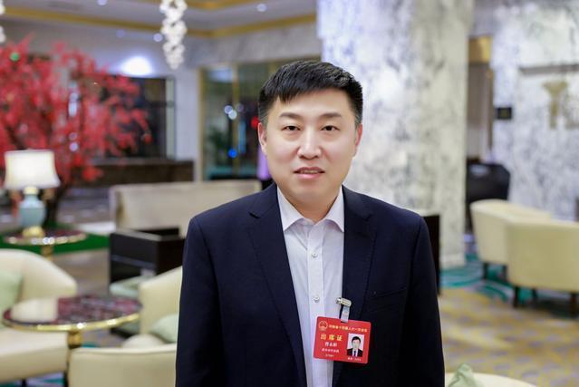 曹永彬(河南省人大代表、博雅文化產業集團董事長) 曹永彬(河南省人大代表、博雅文化產業集團董事長)