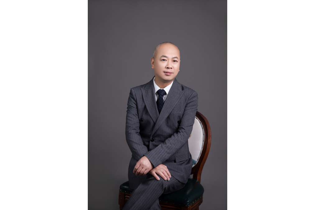 姚占文(中國青少年問題專家) 姚占文(中國青少年問題專家)
