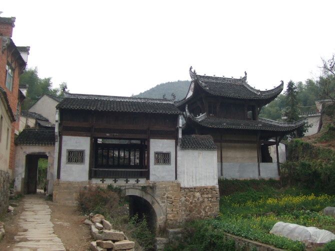 滾滿清村 滾滿清村