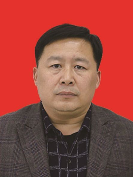 高愛巨