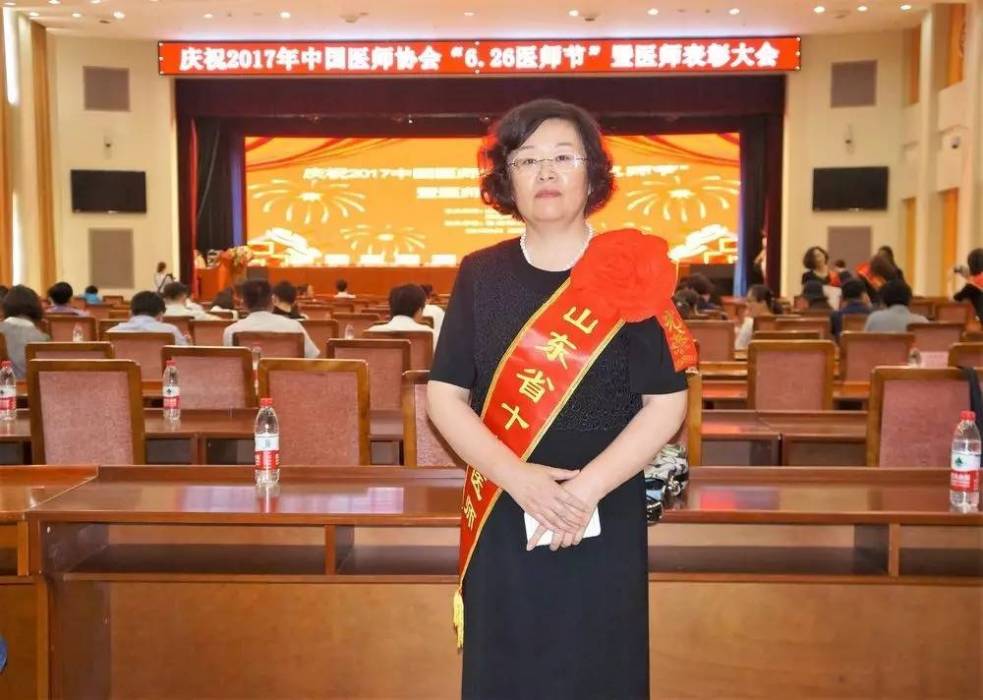 曲彥(青島市市立醫院重症醫學科主任) 曲彥(青島市市立醫院重症醫學科主任)