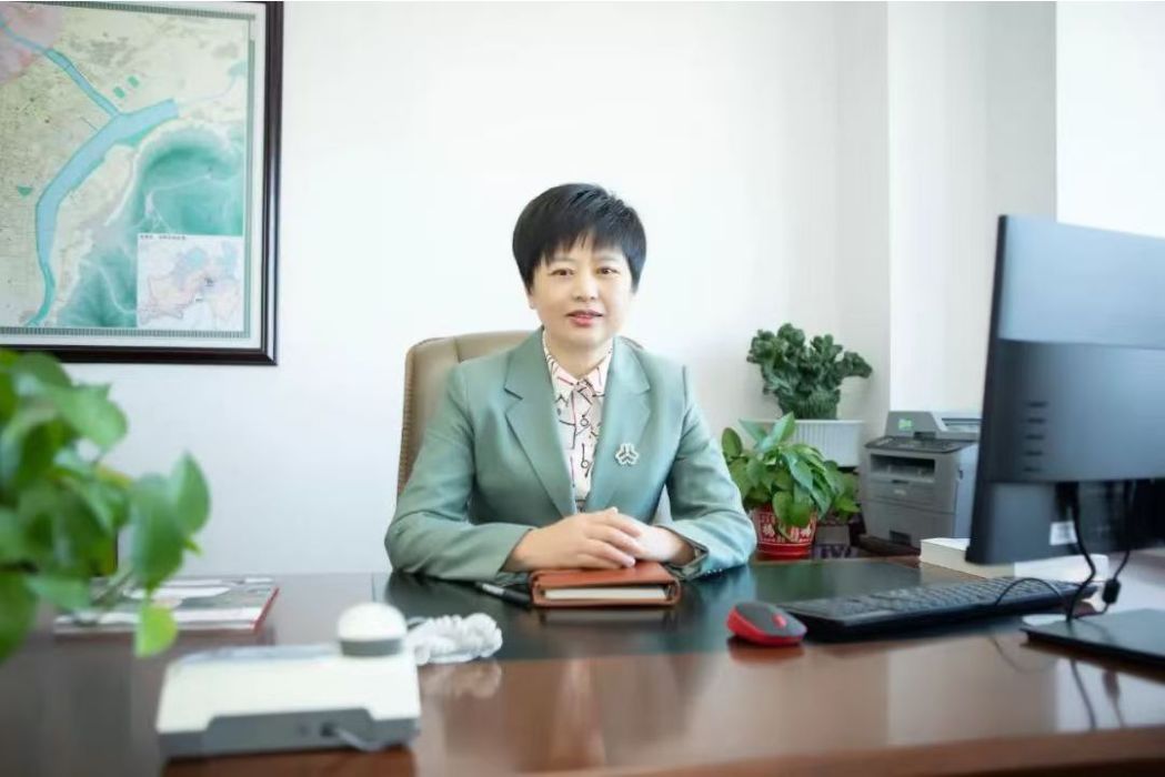 朱岩(朝陽市婦聯黨組書記、主席) 朱岩(朝陽市婦聯黨組書記、主席)