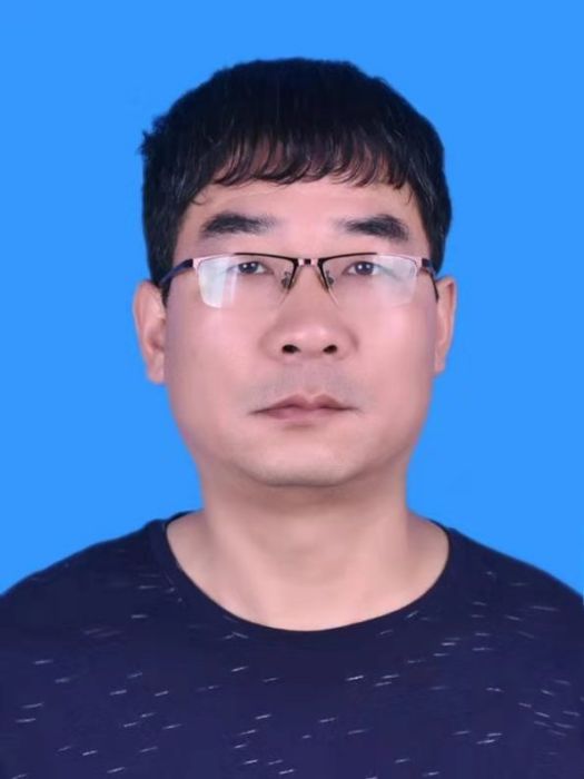陳華鋒(河南省舞鋼市退役軍人事務局黨組成員、副局長) 陳華鋒(河南省舞鋼市退役軍人事務局黨組成員、副局長)
