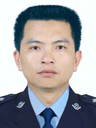 周有武(儋州市公安局常務副局長、黨委副書記) 周有武(儋州市公安局常務副局長、黨委副書記)