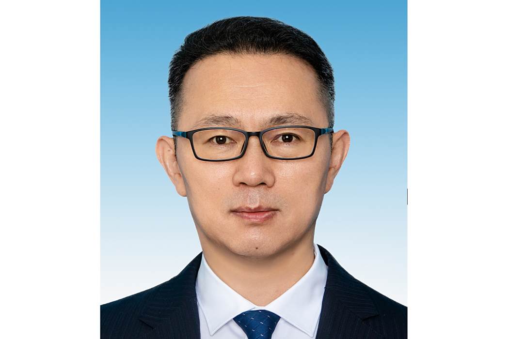 於明峰 於明峰