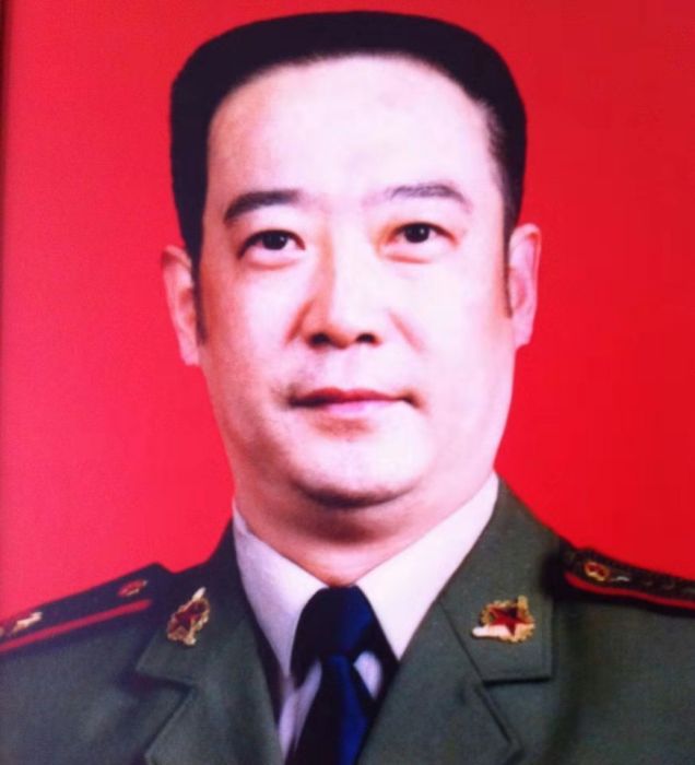 肖亞軍(南京軍區前線文工團總導演) 肖亞軍(南京軍區前線文工團總導演)