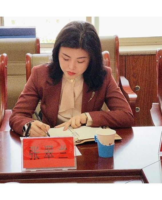 張翠蘭(山西省朔州市朔城區婦聯黨組書記、婦聯主席候選人) 張翠蘭(山西省朔州市朔城區婦聯黨組書記、婦聯主席候選人)