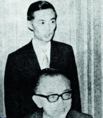 1970年代的蔡永昌先生（站立者）