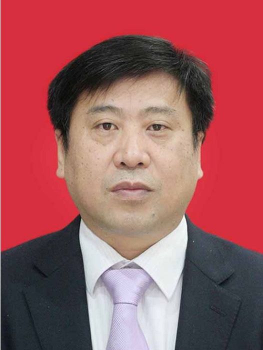 何峰(永州市住房公積金管理中心黨組成員、副主任) 何峰(永州市住房公積金管理中心黨組成員、副主任)
