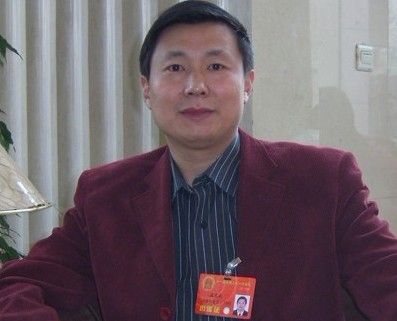 王元成(泰安市東方計算機學校校長) 王元成(泰安市東方計算機學校校長)