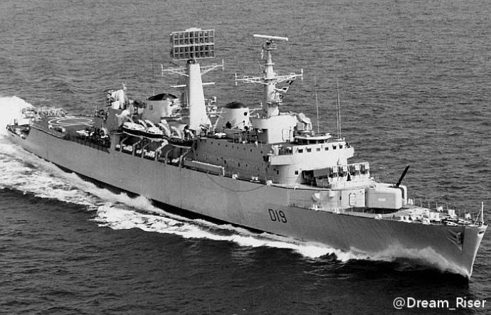 格拉摩根號70年代接受改裝，換裝了反艦飛彈