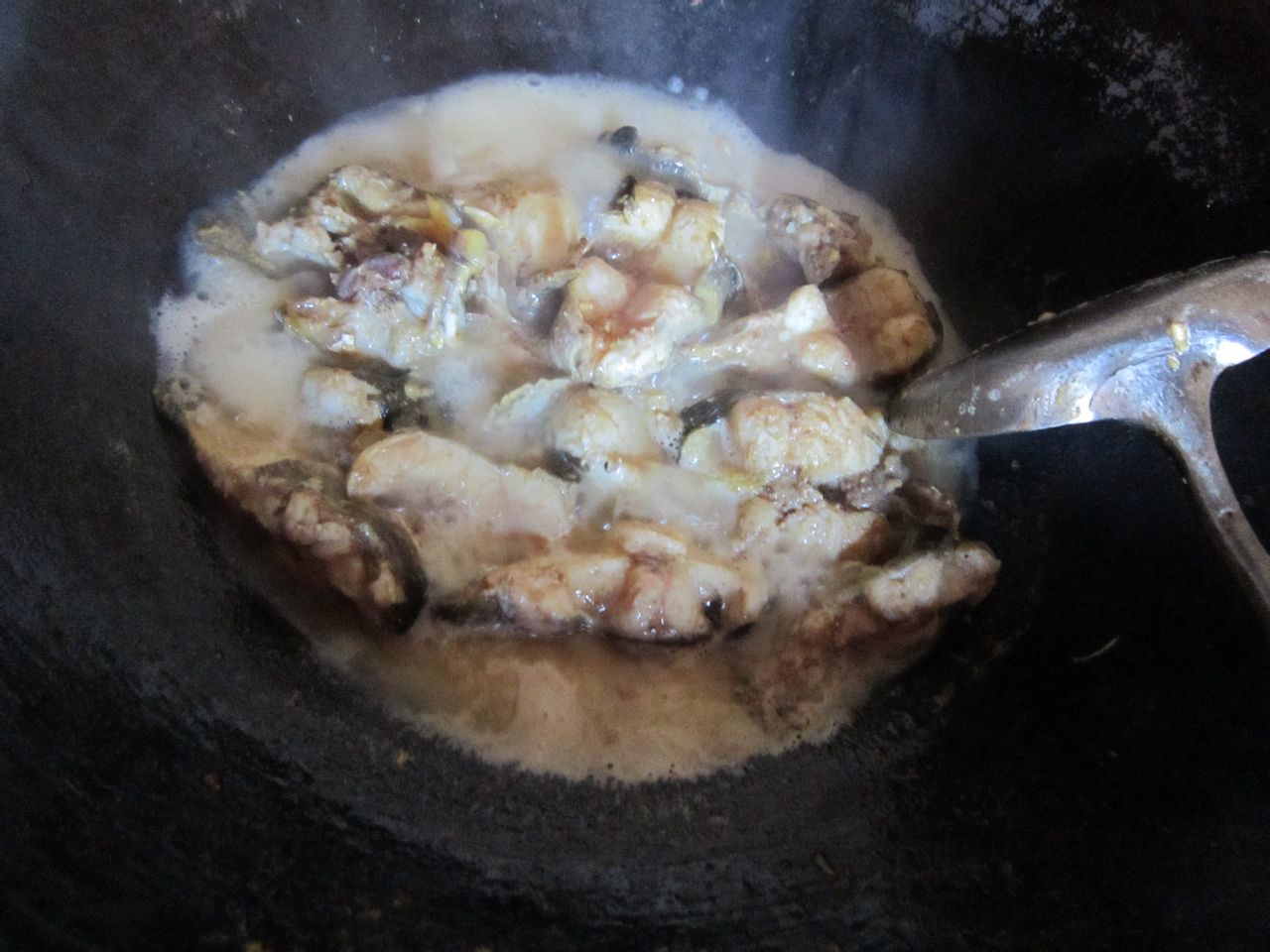 鯰魚悶豆腐