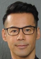 逾時空男臣