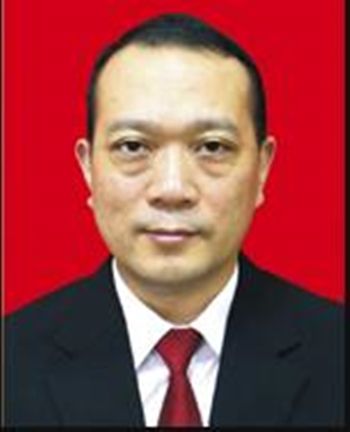 余世斌(萬源市委常委、政法委書記) 余世斌(萬源市委常委、政法委書記)