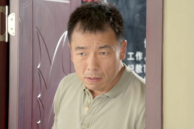 趙春雷(電視劇《彩虹》中的角色) 趙春雷(電視劇《彩虹》中的角色)