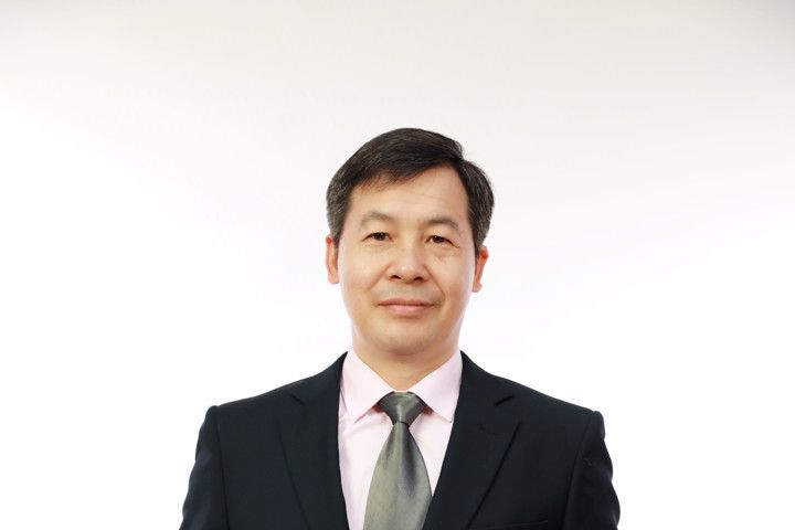 余承法 余承法