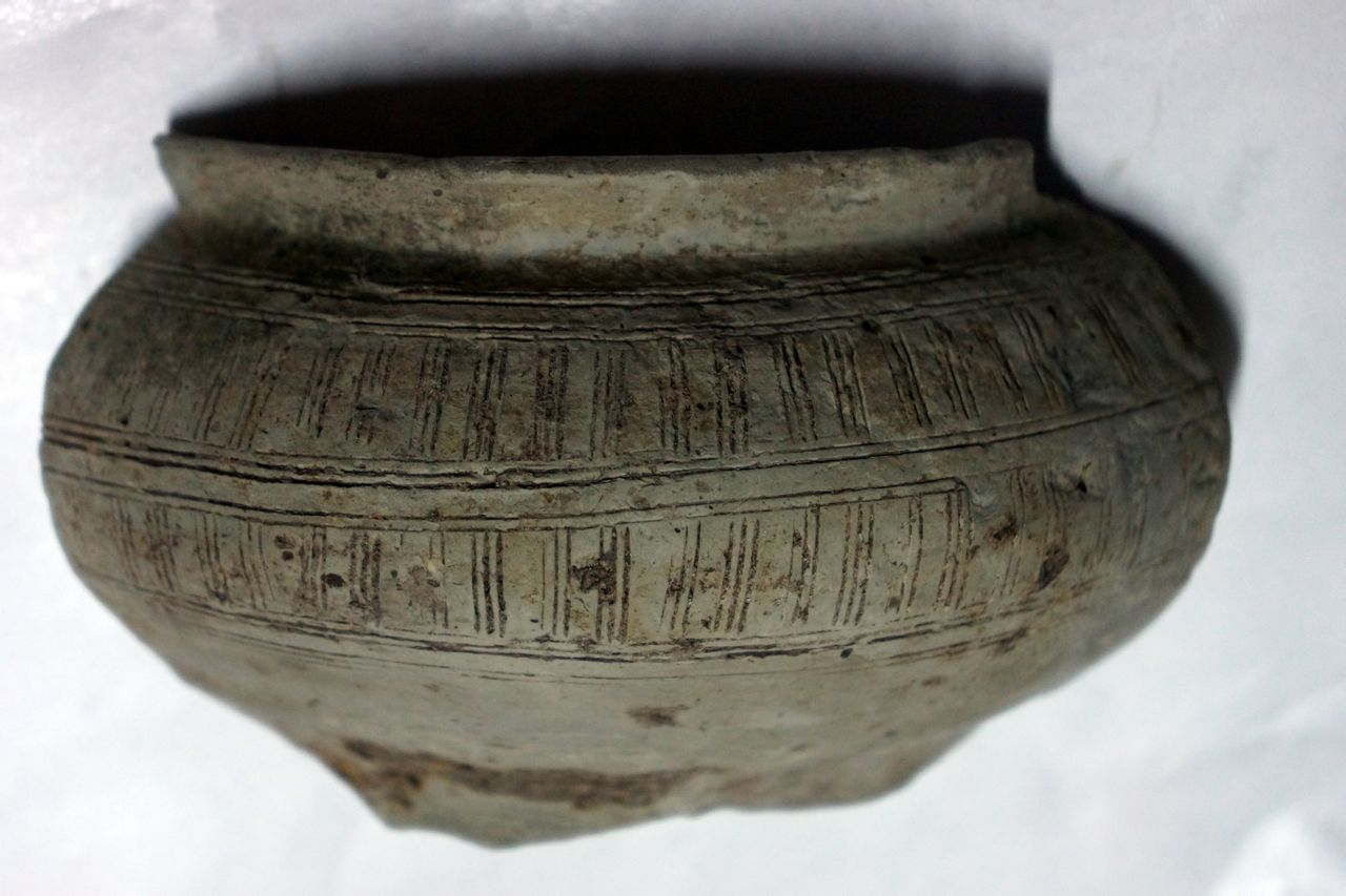 出土廣富林文化陶器