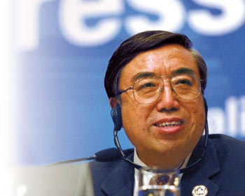 2003年呂福源出任我國首任商務部長
