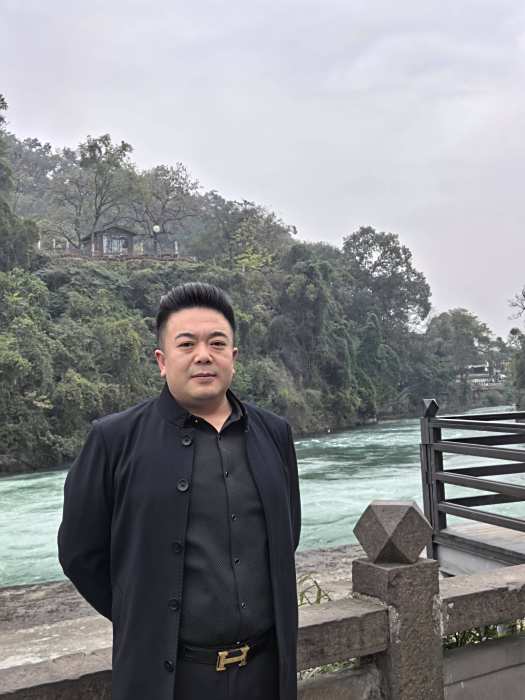 楊寶財(甘肅恆業書畫研究院院長) 楊寶財(甘肅恆業書畫研究院院長)