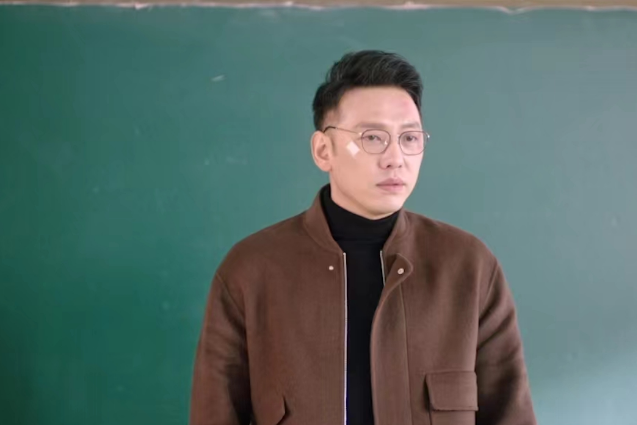 胡岳(療愈系暖戀劇《謝謝讓我遇見你》中的角色) 胡岳(療愈系暖戀劇《謝謝讓我遇見你》中的角色)