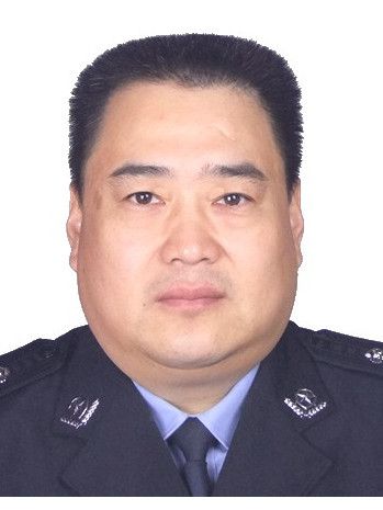 潘偉(山東省濱州市博興縣公安局黨委委員、副局長) 潘偉(山東省濱州市博興縣公安局黨委委員、副局長)