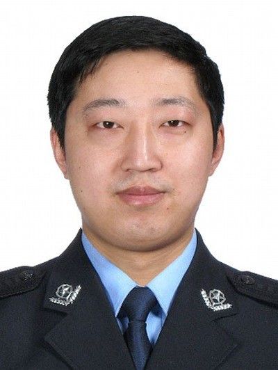 劉雲峰(陝西省西安市周至縣政府黨組成員、公安局黨委書記) 劉雲峰(陝西省西安市周至縣政府黨組成員、公安局黨委書記)