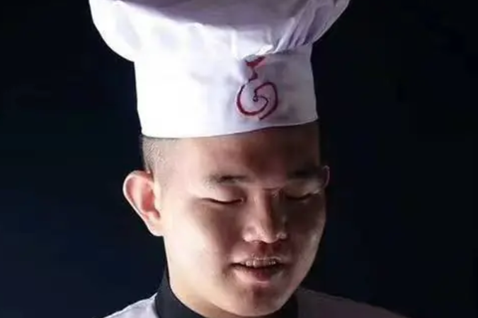 楊飛飛(太原麵食店麵點部總廚，麵點師)