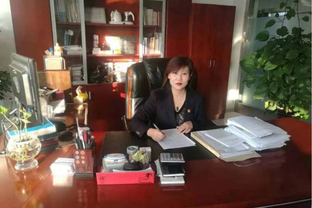 史慧茹(中國銀行銀川市西夏支行黨委書記、行長) 史慧茹(中國銀行銀川市西夏支行黨委書記、行長)