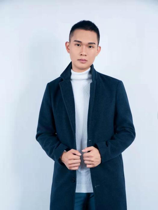 彭富元(中國男歌手、音樂創作人) 彭富元(中國男歌手、音樂創作人)