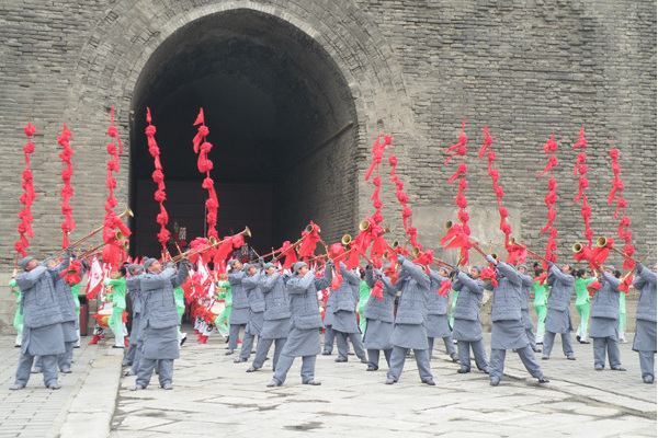 吹嗩吶