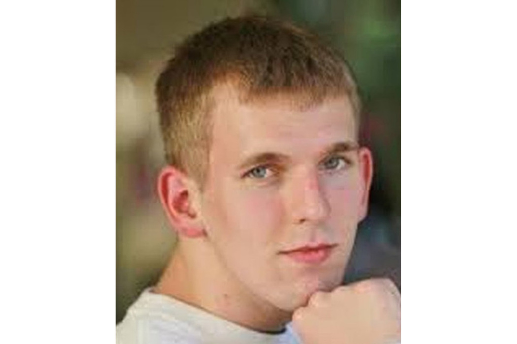 Austin Bollinger Austin Bollinger