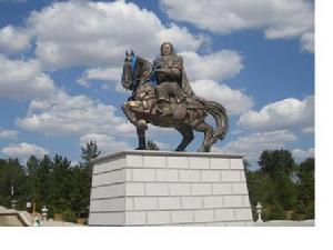 鄂爾多斯高原上的成吉思汗雕像