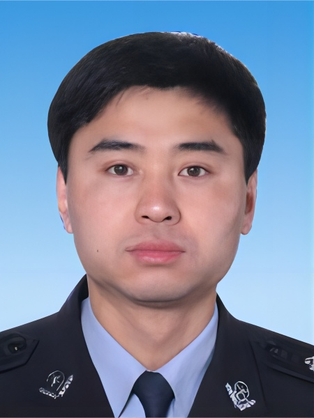李冬冬(齊齊哈爾市碾子山區政府副區長、公安局局長) 李冬冬(齊齊哈爾市碾子山區政府副區長、公安局局長)