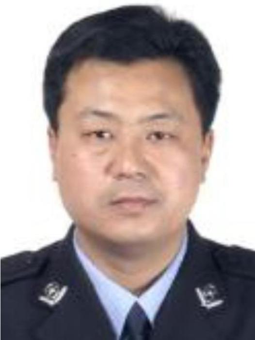 王勝(山東省濟寧市魚台縣公安局黨委副書記、副局長、一級警長) 王勝(山東省濟寧市魚台縣公安局黨委副書記、副局長、一級警長)