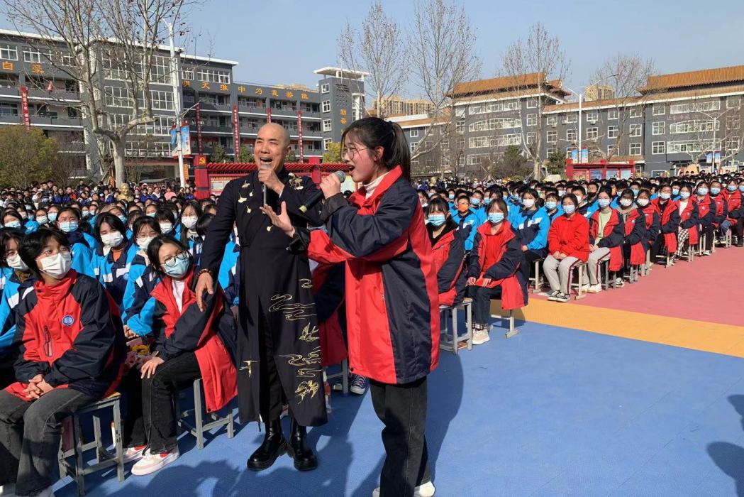 賈方宇