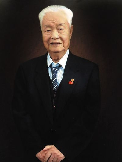 何載 何載