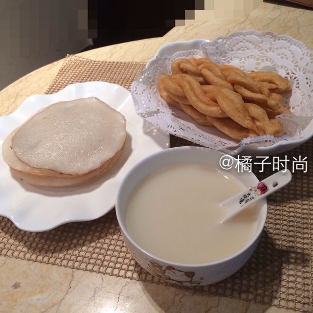 米餅夾油條 米餅夾油條