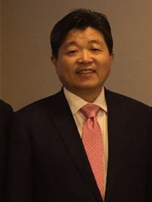 李誠(永盛新材料董事會主席,執行董事) 李誠(永盛新材料董事會主席,執行董事)