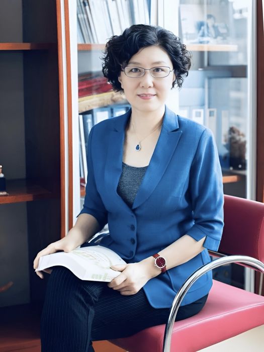 盧靜(第十四屆全國人大代表,天健國信資產評估(天津)有限公司董事長) 盧靜(第十四屆全國人大代表,天健國信資產評估(天津)有限公司董事長)