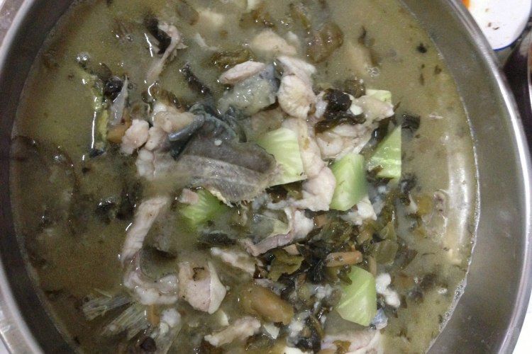酸菜燉鯰魚 酸菜燉鯰魚