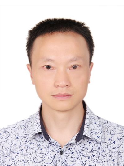 周健(貴州省畢節市大方縣扶貧開發辦公室黨組成員、督查專員) 周健(貴州省畢節市大方縣扶貧開發辦公室黨組成員、督查專員)