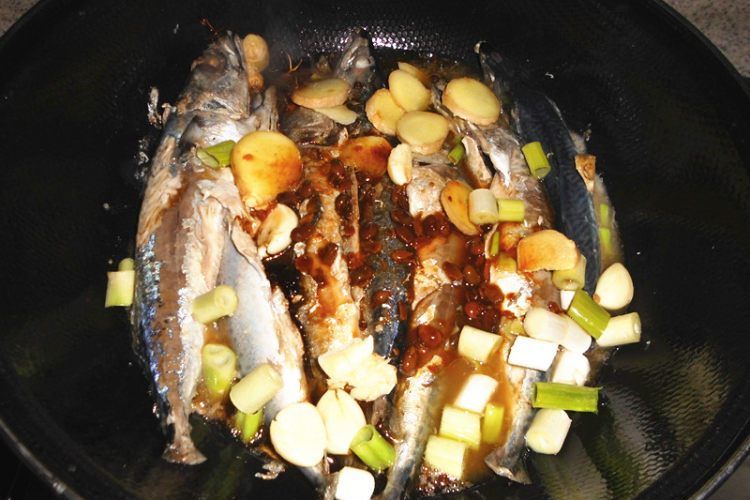 蔥燒青魚 蔥燒青魚