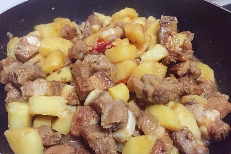 羊肉炒土豆 羊肉炒土豆