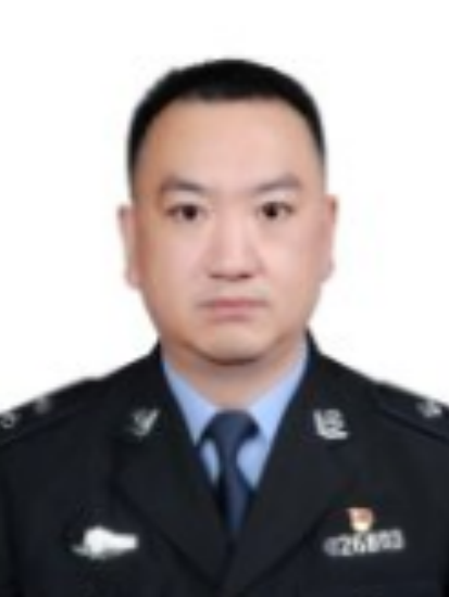 王維榮(浙江省寧波市公安局北侖分局黨委委員、副局長) 王維榮(浙江省寧波市公安局北侖分局黨委委員、副局長)