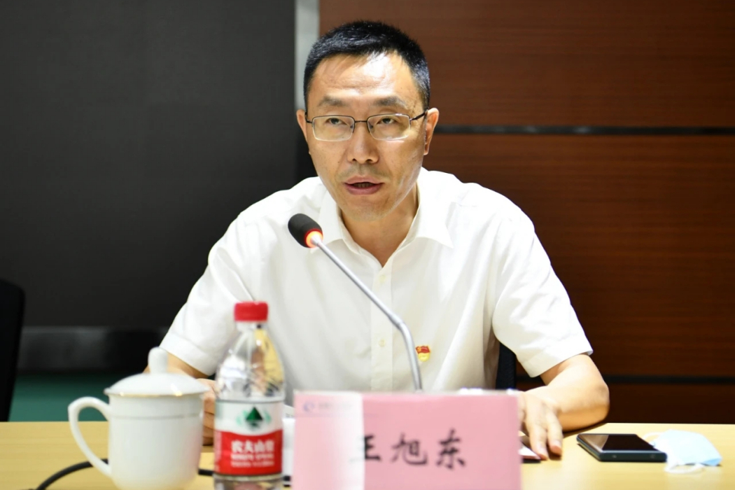王旭東(鹽城東方投資開發集團有限公司黨委書記、董事長、總經理) 王旭東(鹽城東方投資開發集團有限公司黨委書記、董事長、總經理)